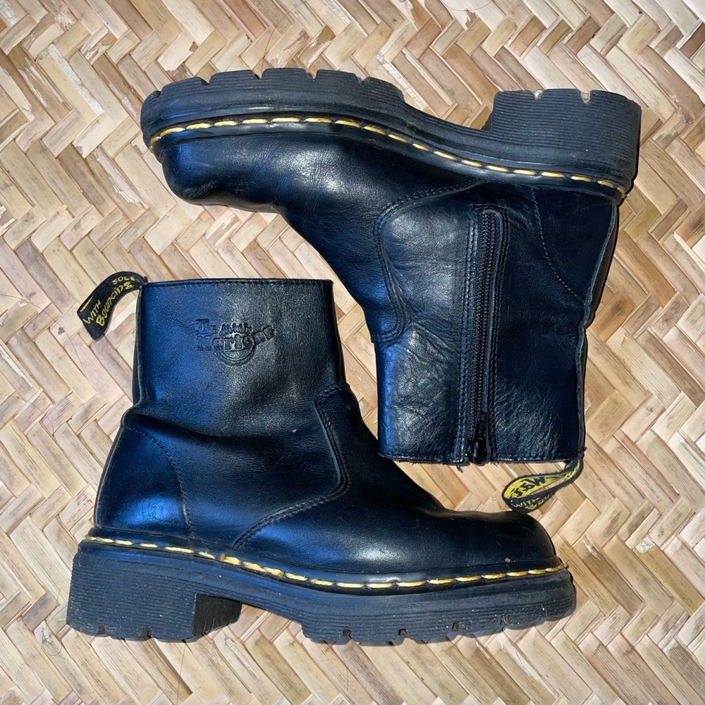 Dr. Martens — 9489